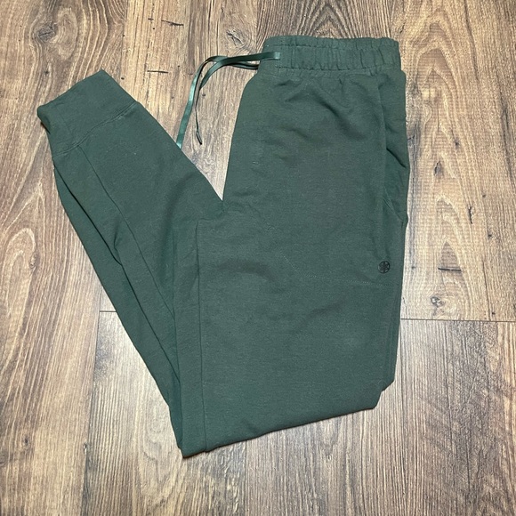 GAIAM Pants - Gaiam Women’s Pine Grove Joggers - Size Small